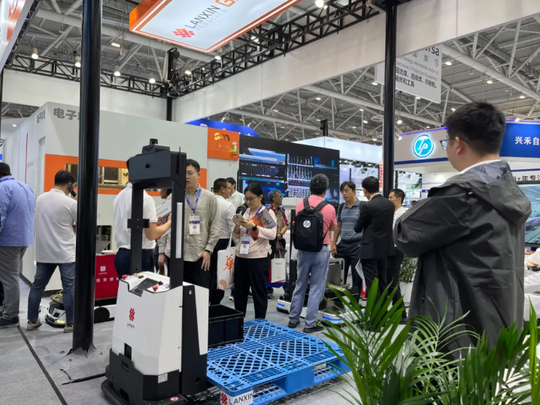 Robot tải dỡ SMT